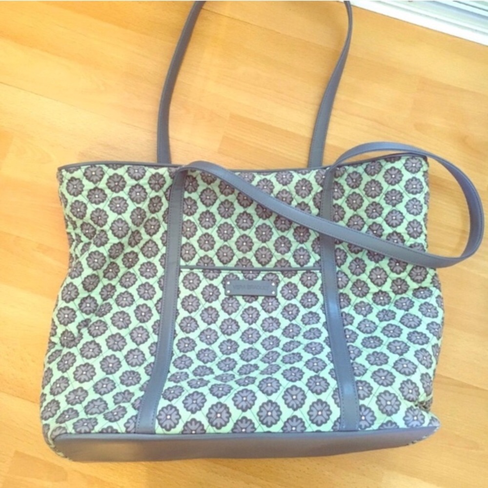 Vera Bradley trimmed tote